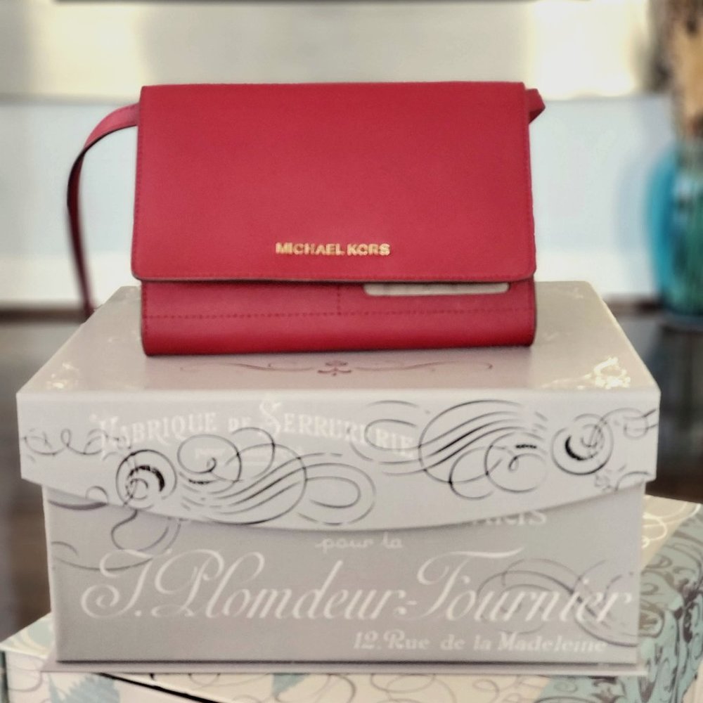 Michael Kors Crossbody Leather Clutch